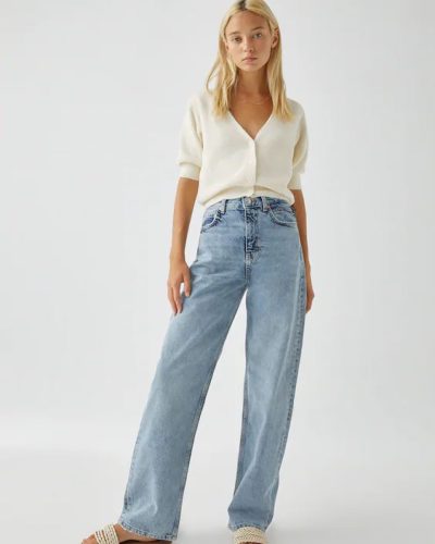 Blue wide-leg jeans